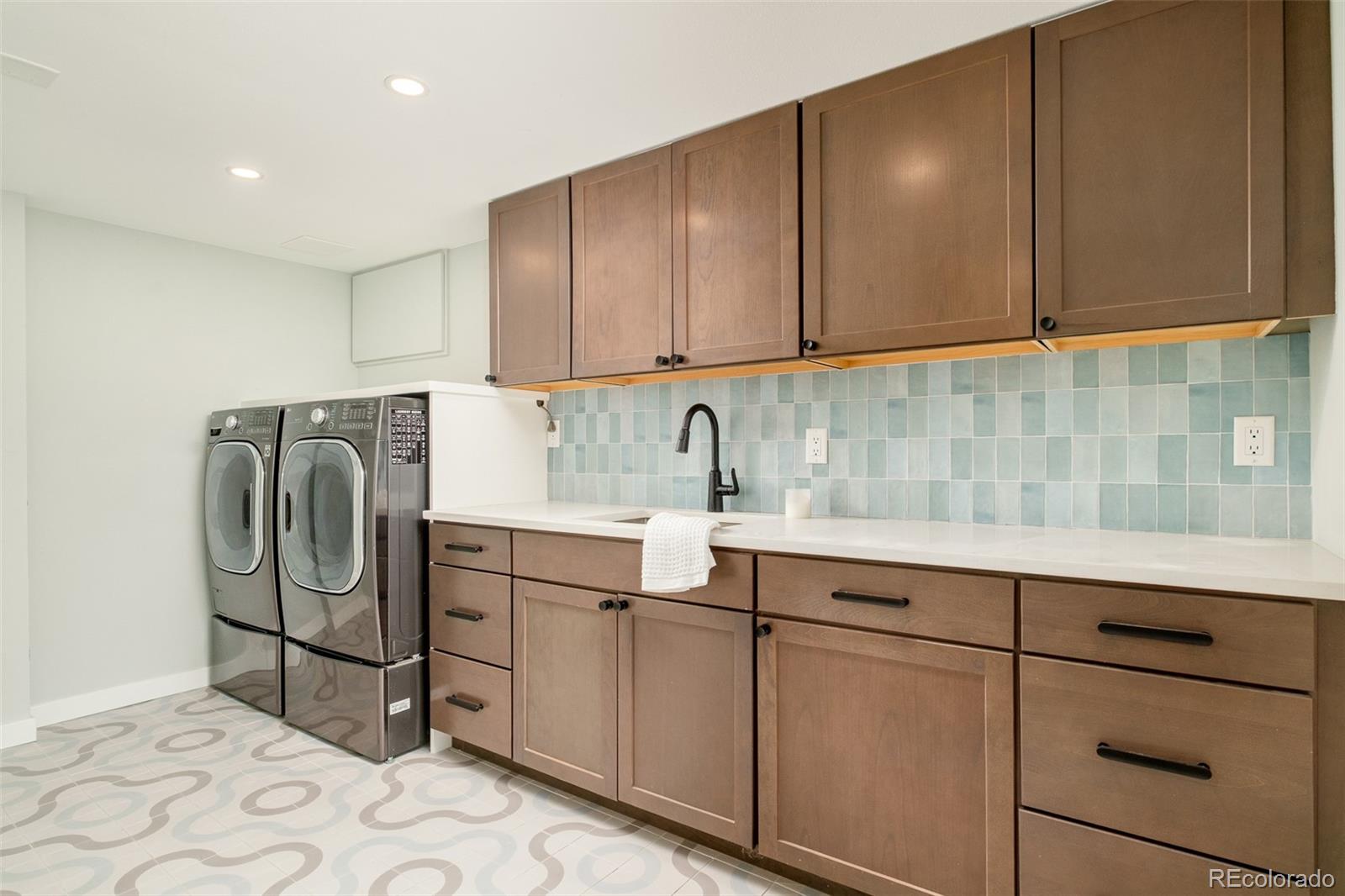 1608 Longs Peak Drive