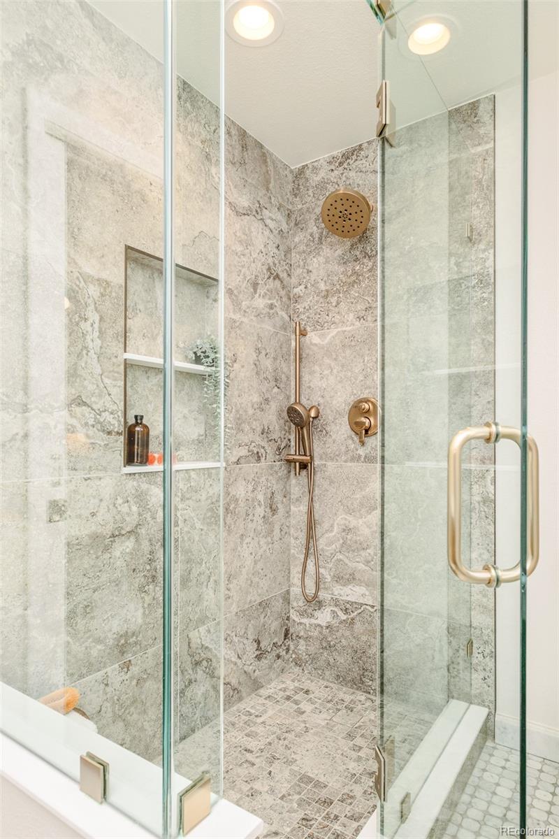 1608 Longs Peak Drive