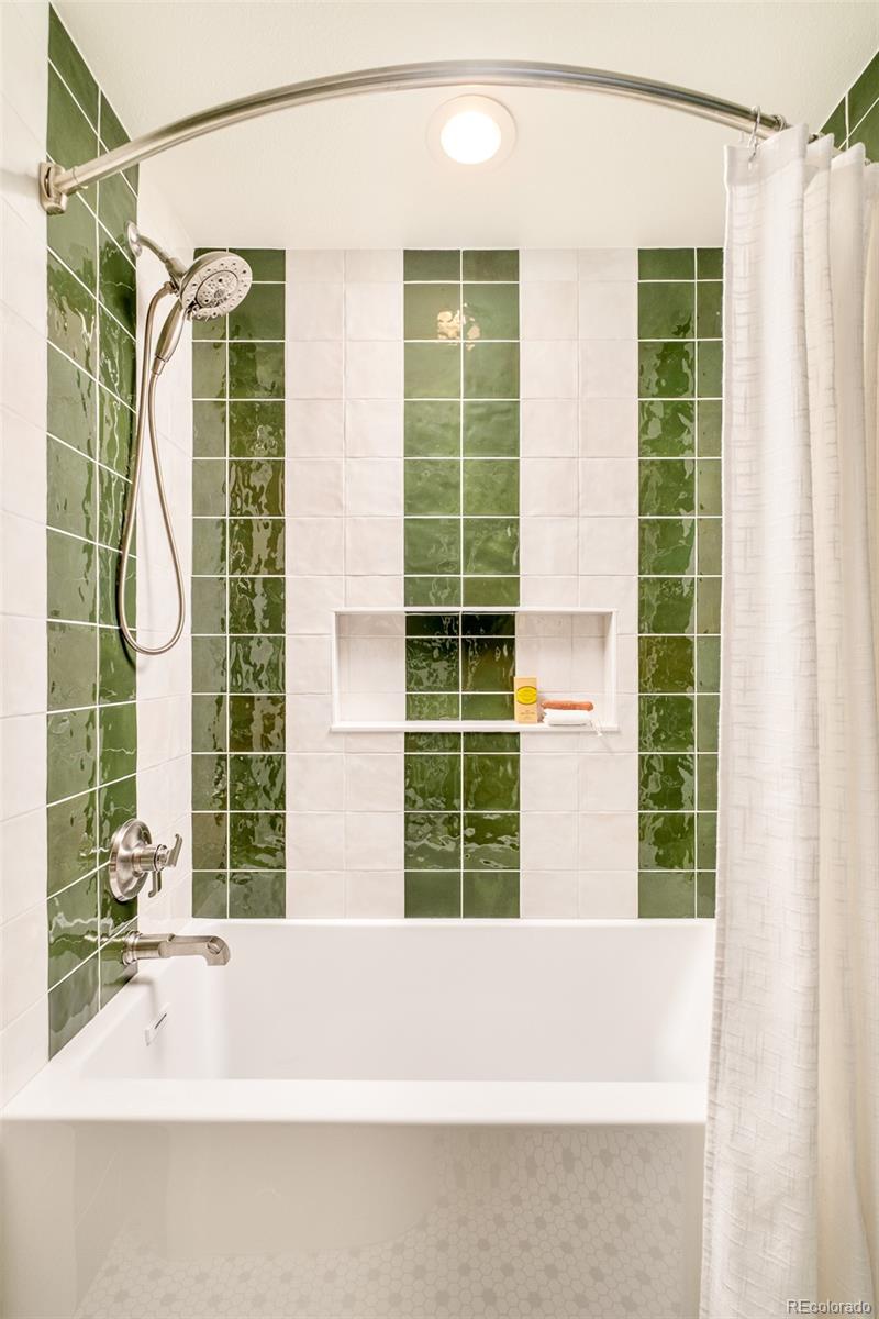 1608 Longs Peak Drive