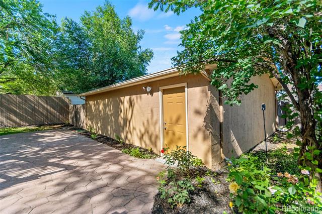 3039 W 22nd Avenue