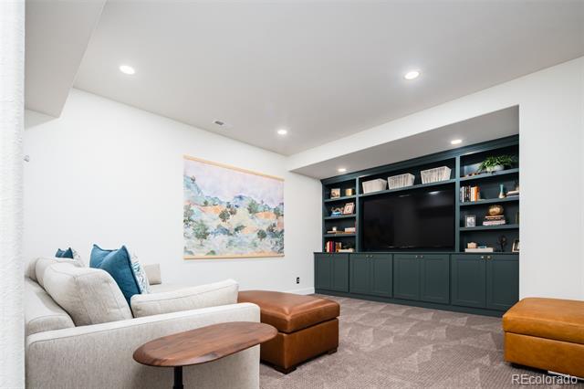444 Mesa View Way