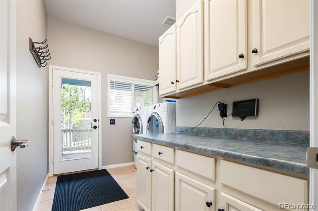 444 Mesa View Way
