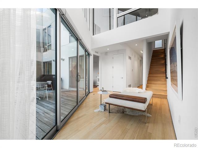 1115 W 37th Avenue