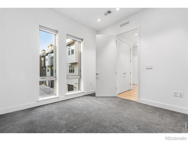 1115 W 37th Avenue