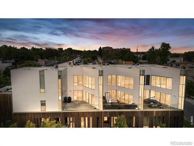 1115 W 37th Avenue