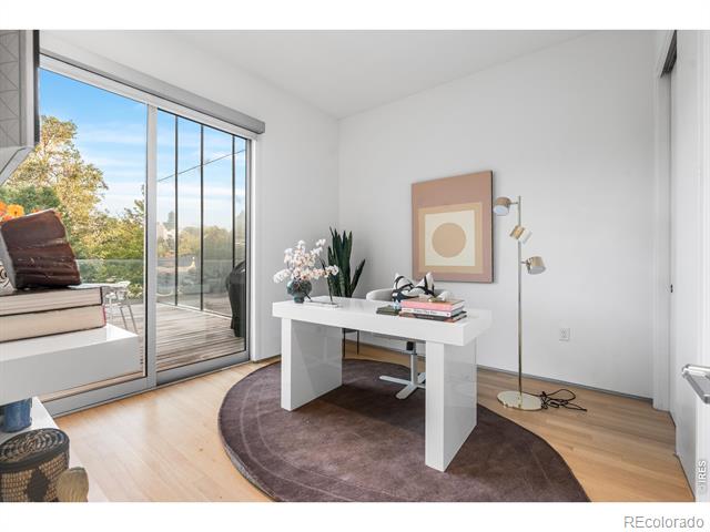 1115 W 37th Avenue