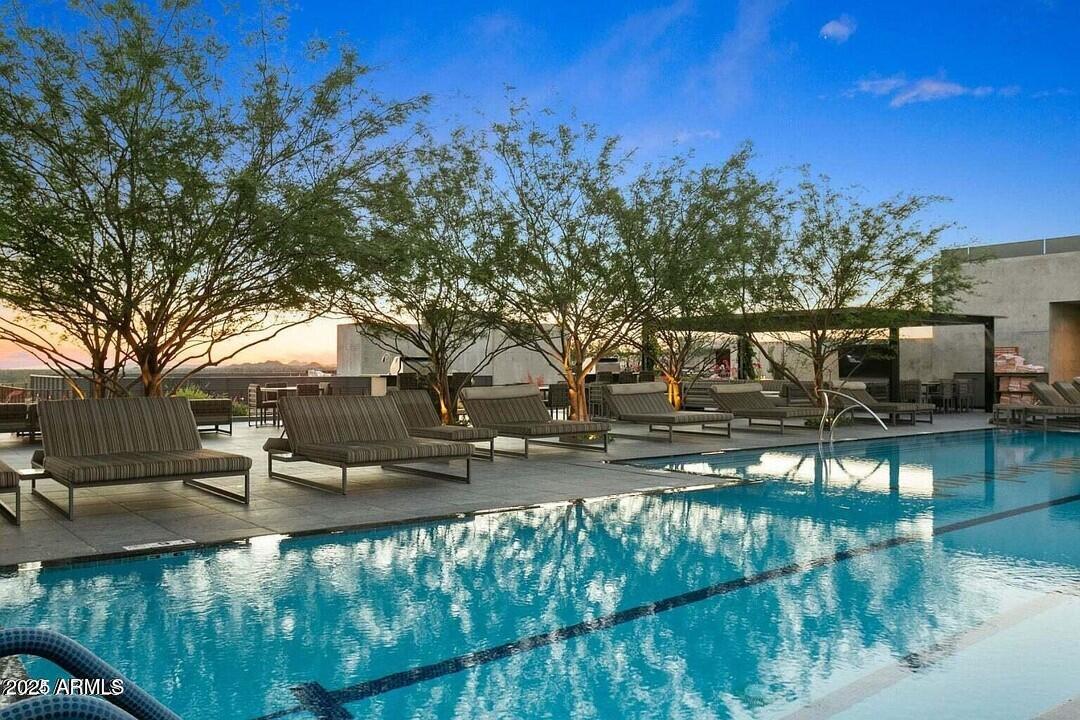 7180 E KIERLAND Boulevard, 916