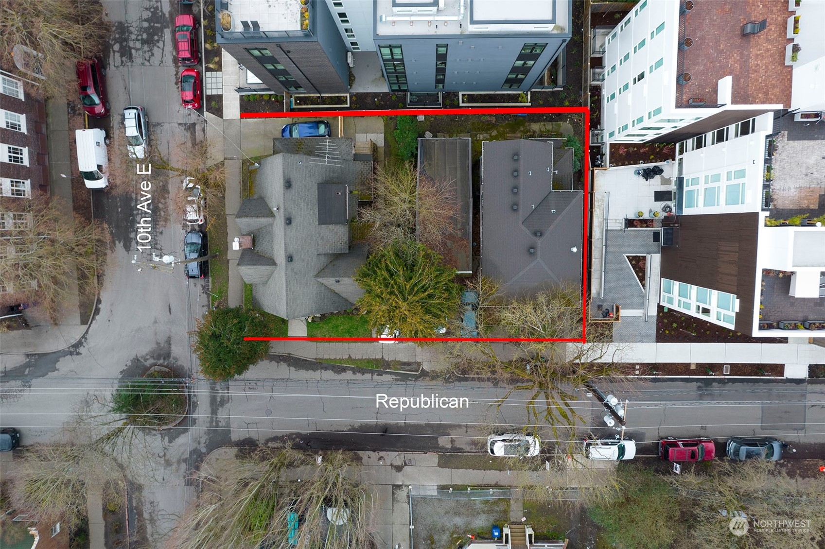1002 E Republican Street