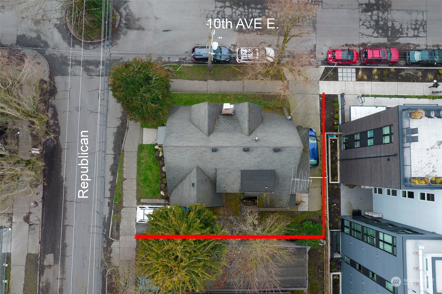 1002 E Republican Street