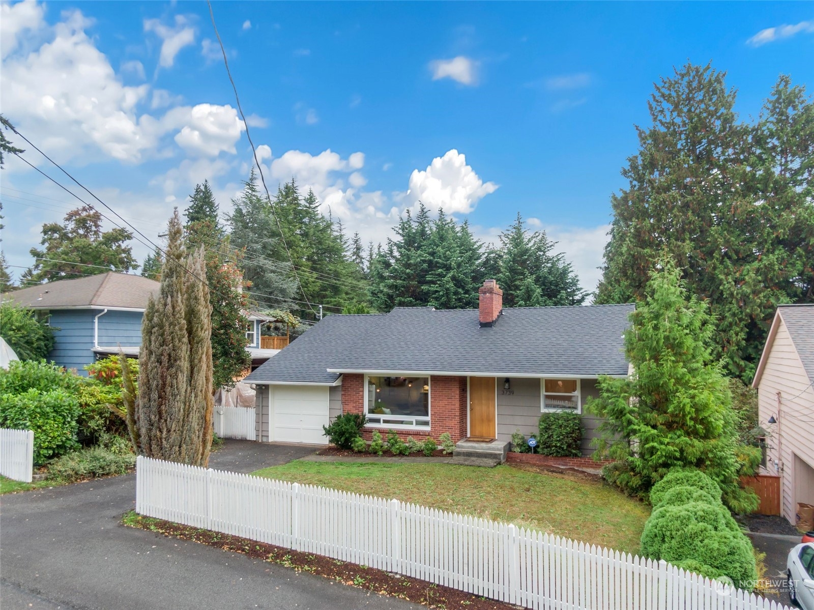 3739 NE 130th Street