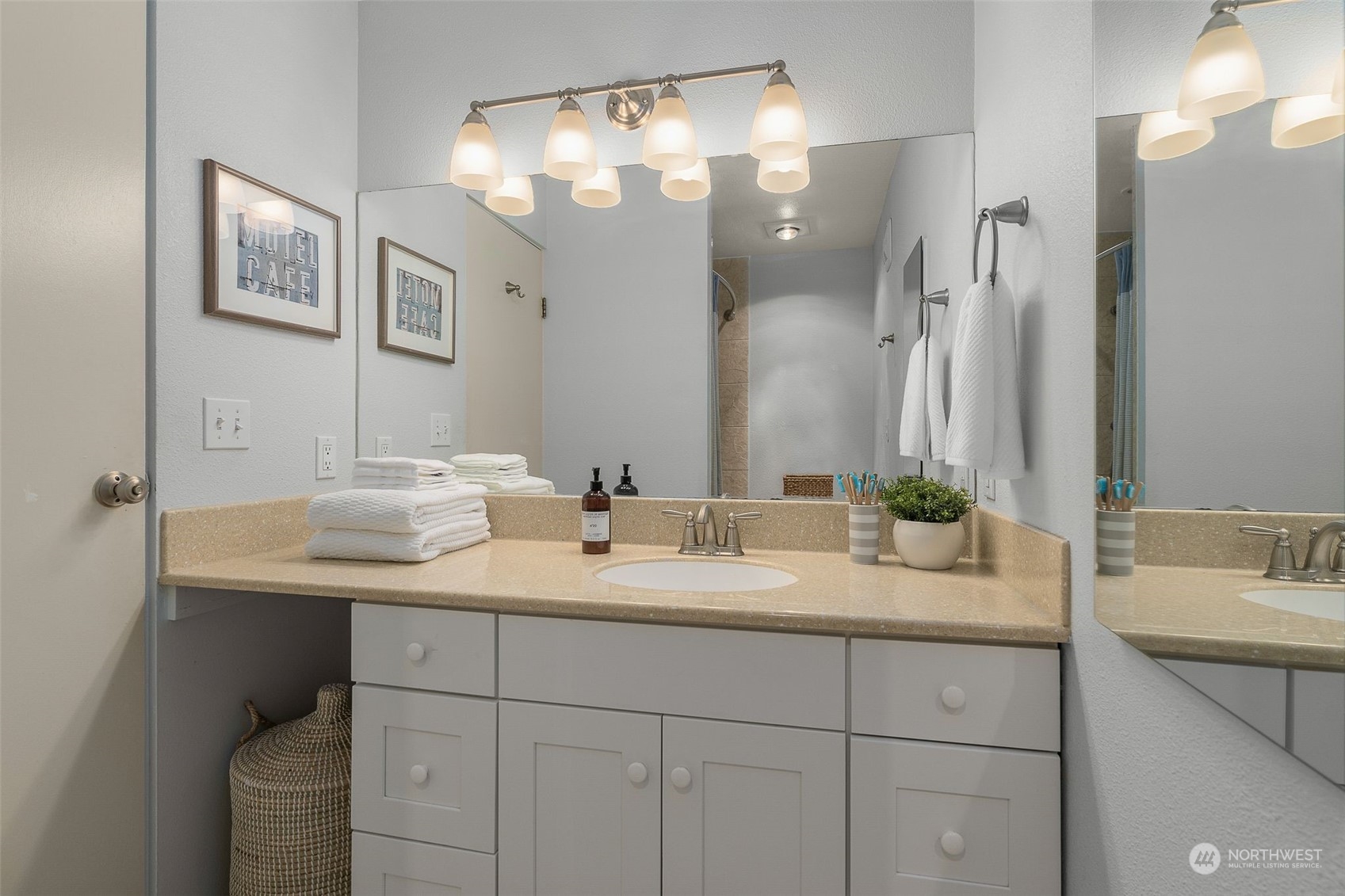 3816 11th Avenue W Unit: 332