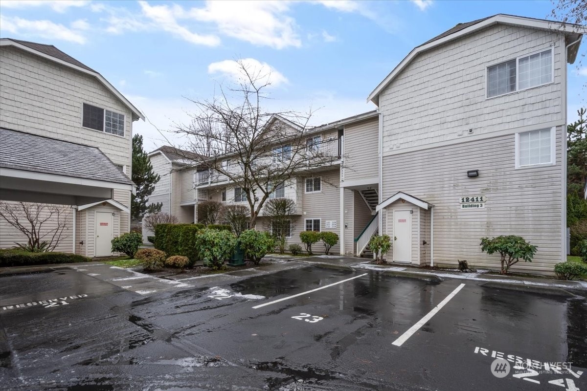 12411 4th Avenue W Unit: 3301