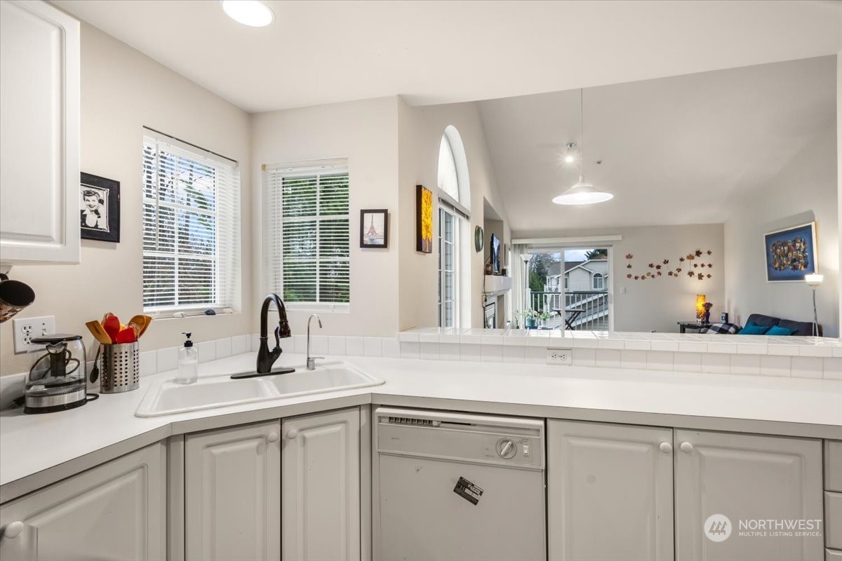 12411 4th Avenue W Unit: 3301