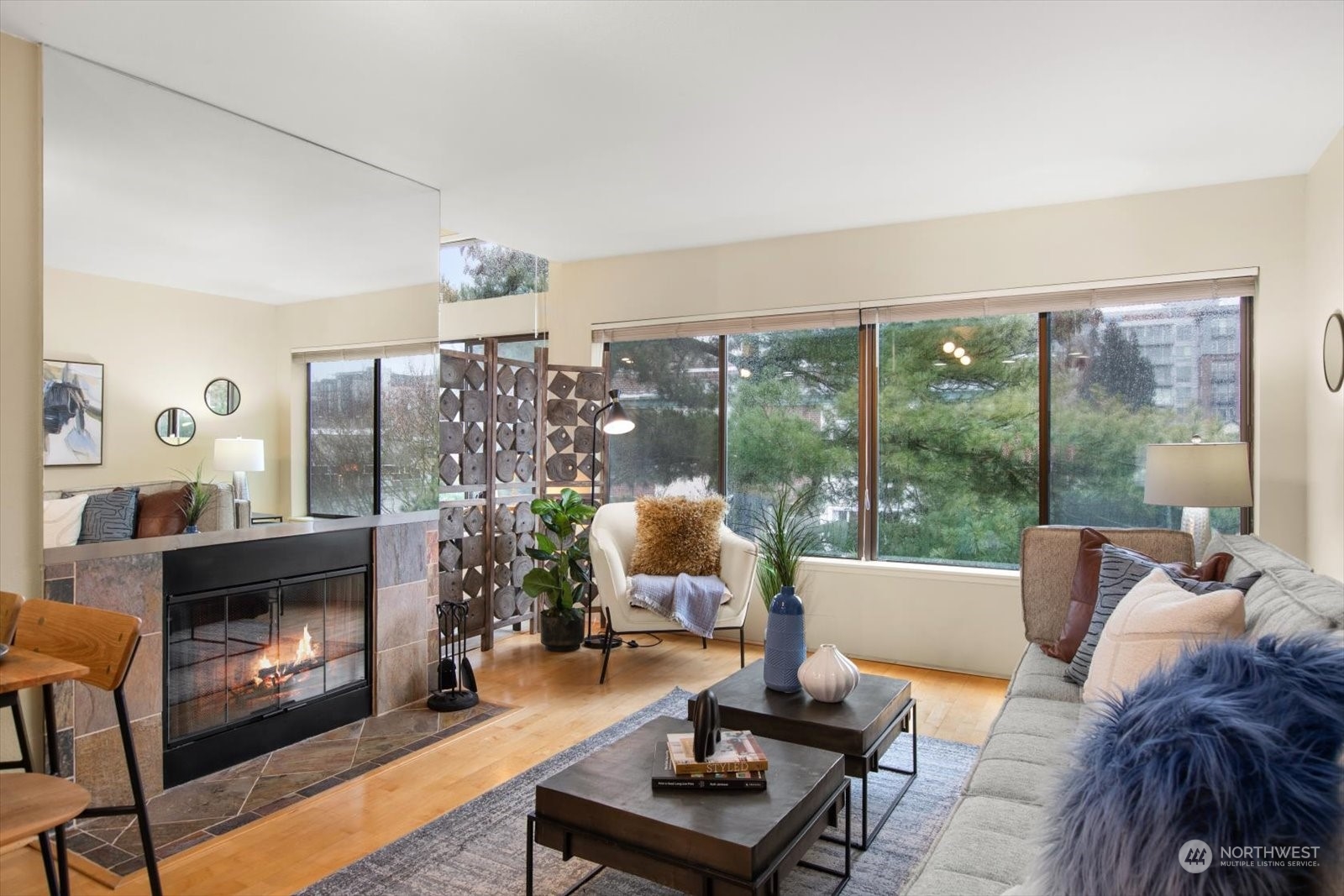 211 Summit Ave E Unit: N409