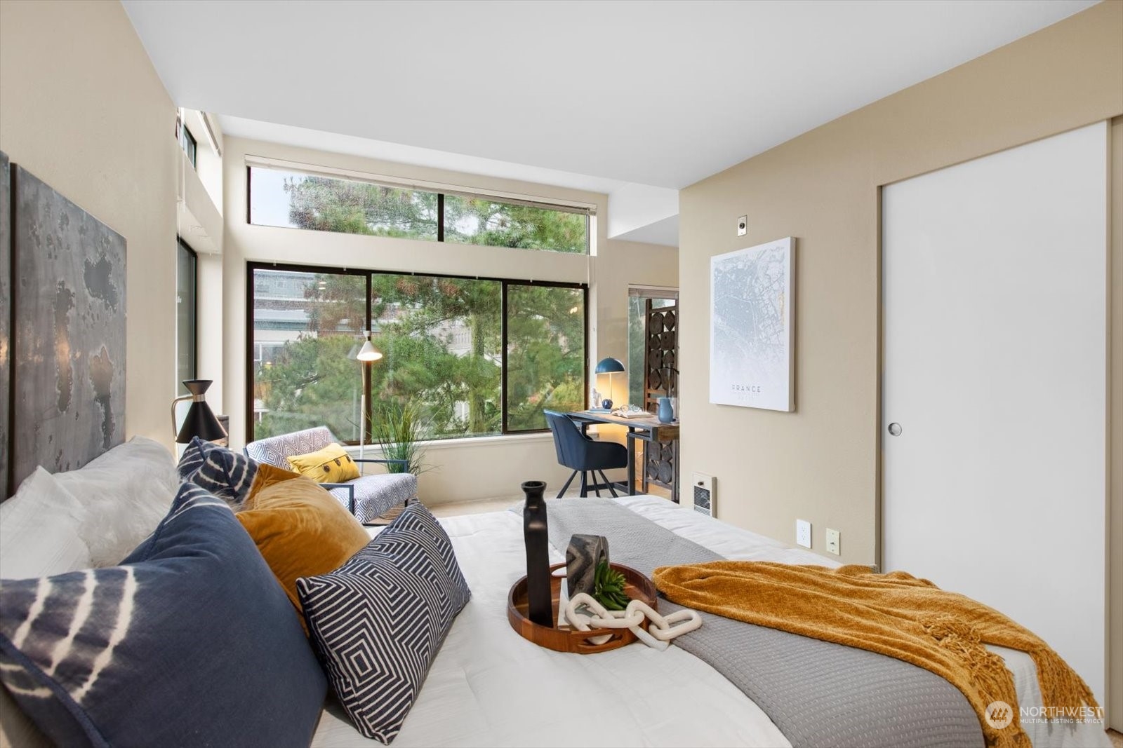 211 Summit Ave E Unit: N409