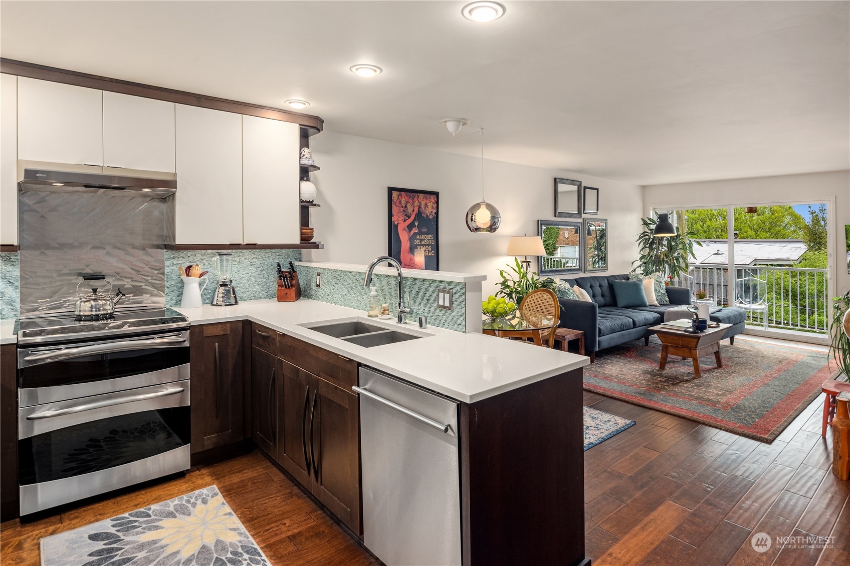 308 Summit Avenue E Unit: 404