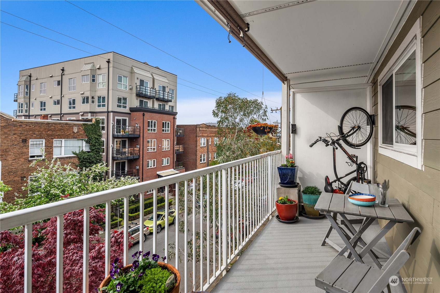 308 Summit Avenue E Unit: 404