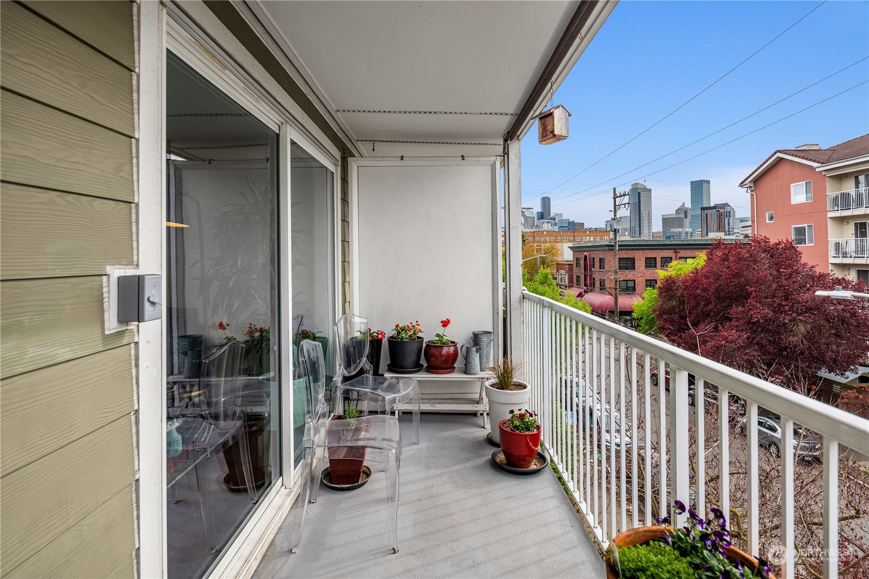 308 Summit Avenue E Unit: 404