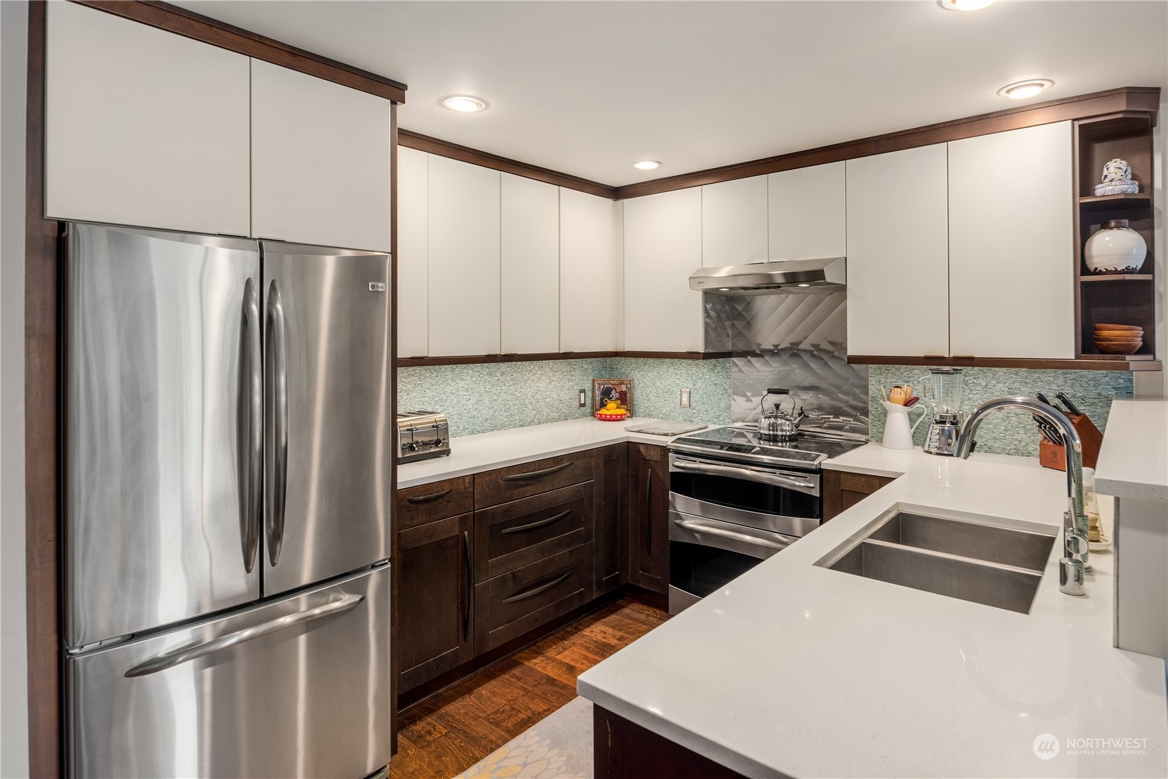 308 Summit Avenue E Unit: 404