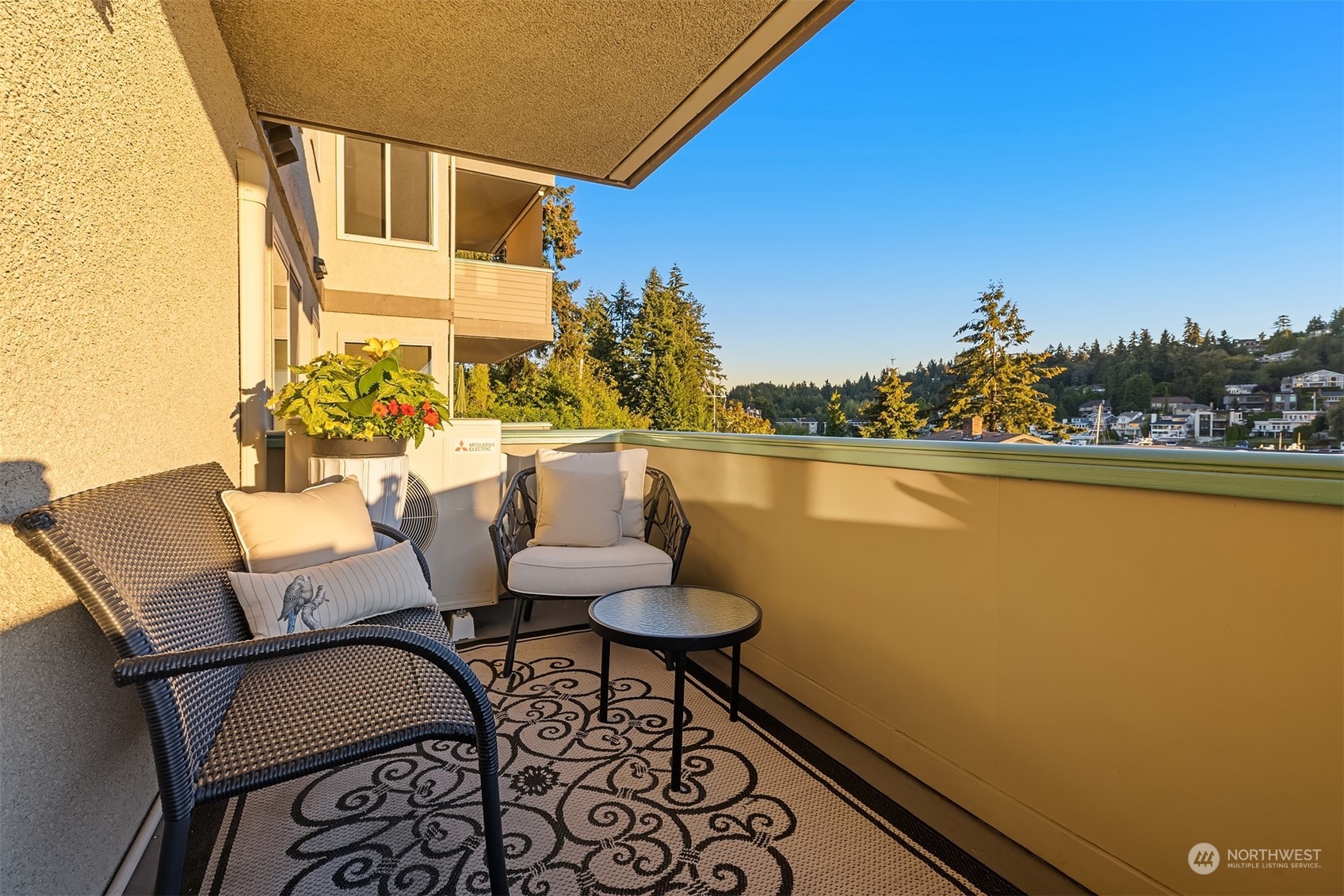 9951 Lake Washington Boulevard NE Unit: 13