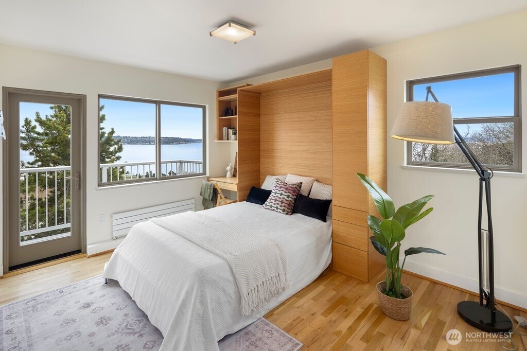 515 W Olympic Place Unit: 208