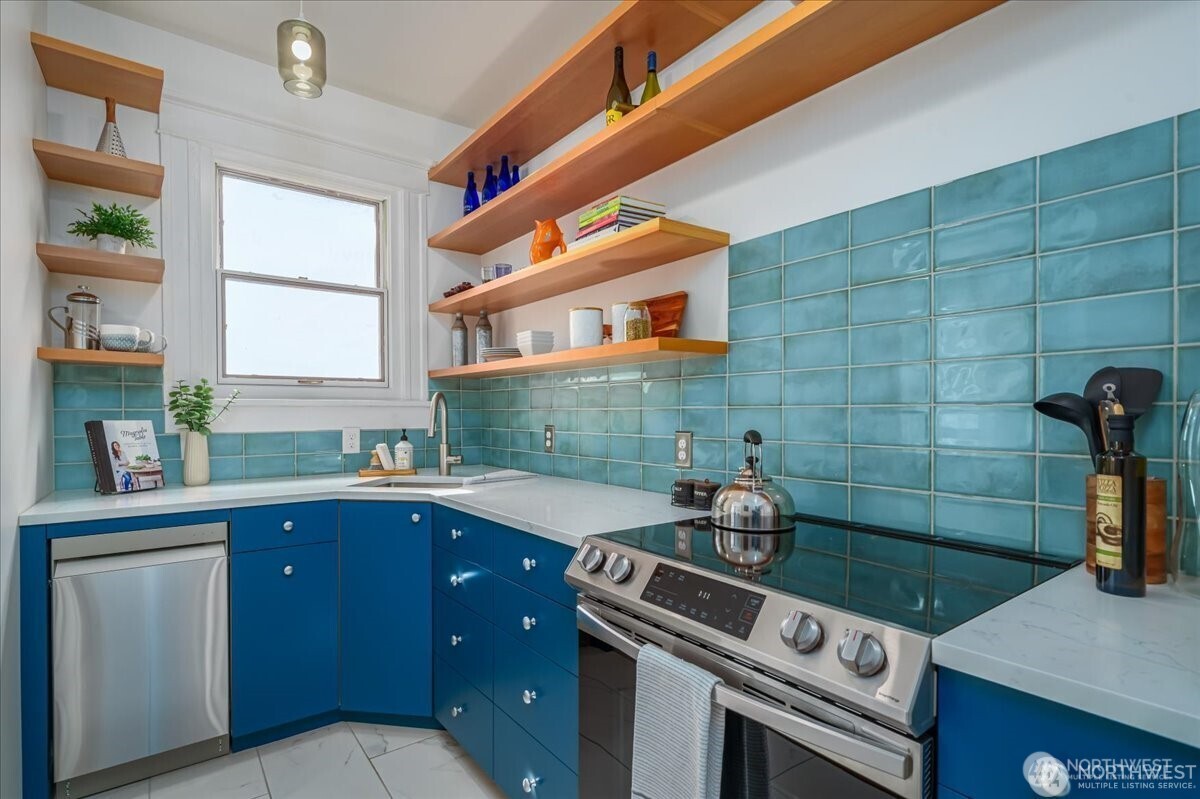 626 13th Avenue E Unit: Q