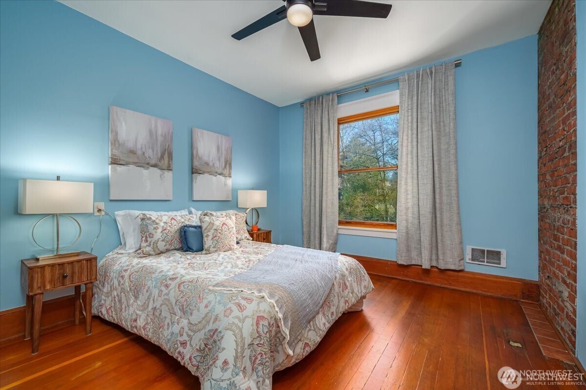626 13th Avenue E Unit: Q