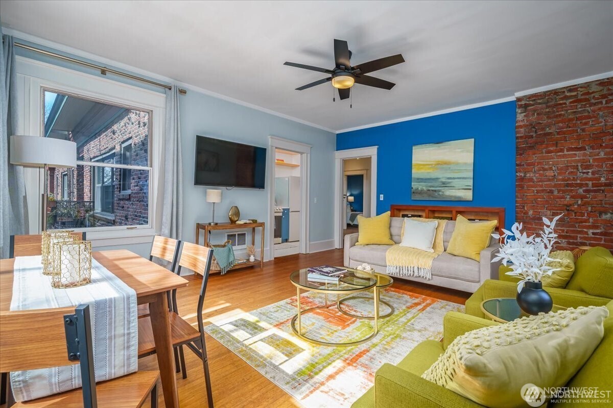 626 13th Avenue E Unit: Q