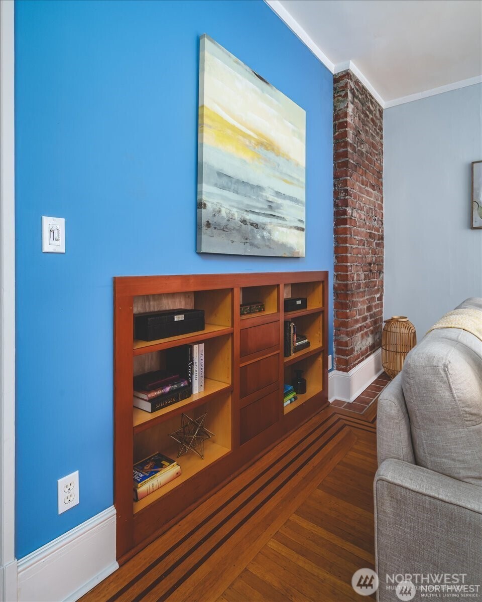 626 13th Avenue E Unit: Q