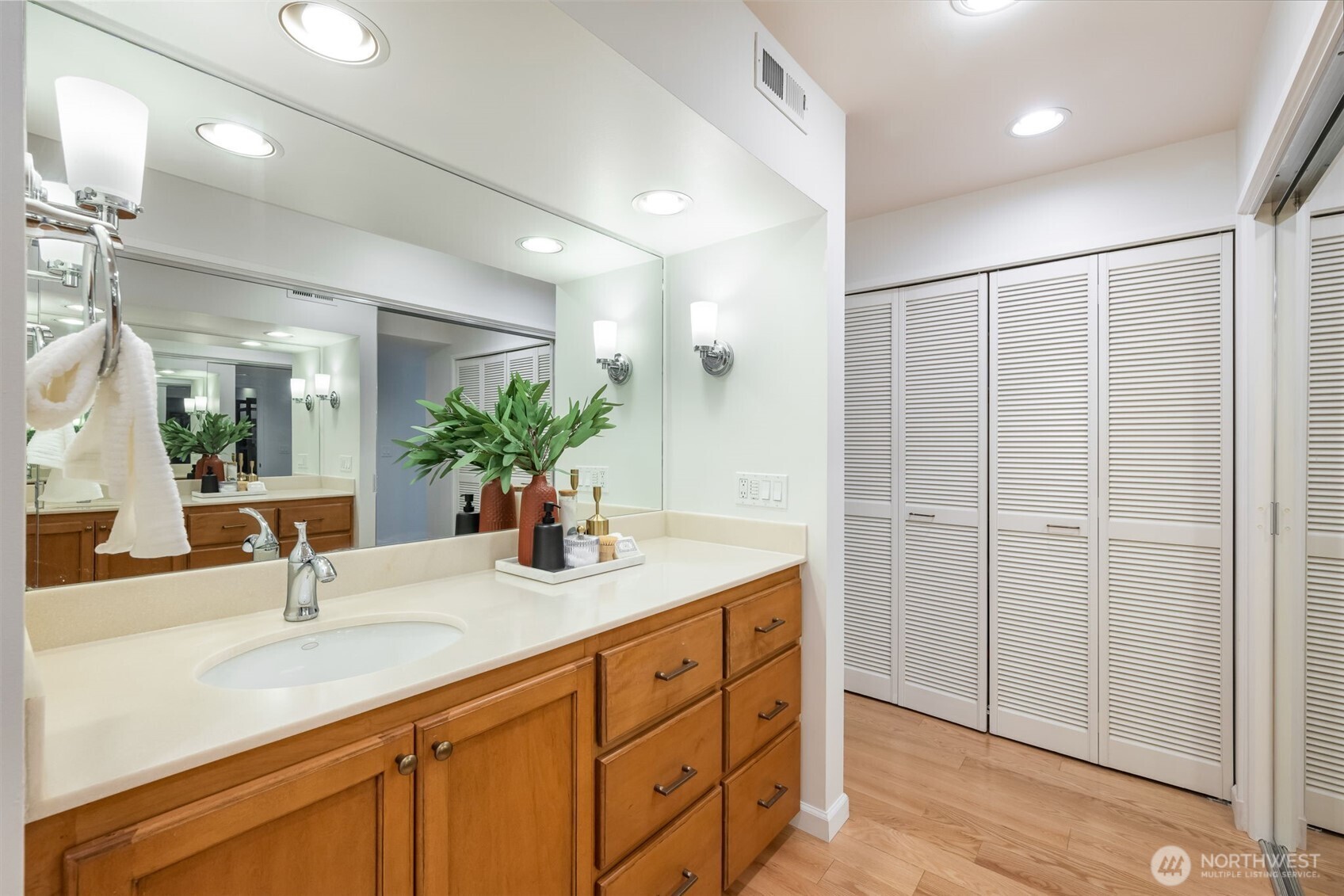 6570 Park Point Way NE