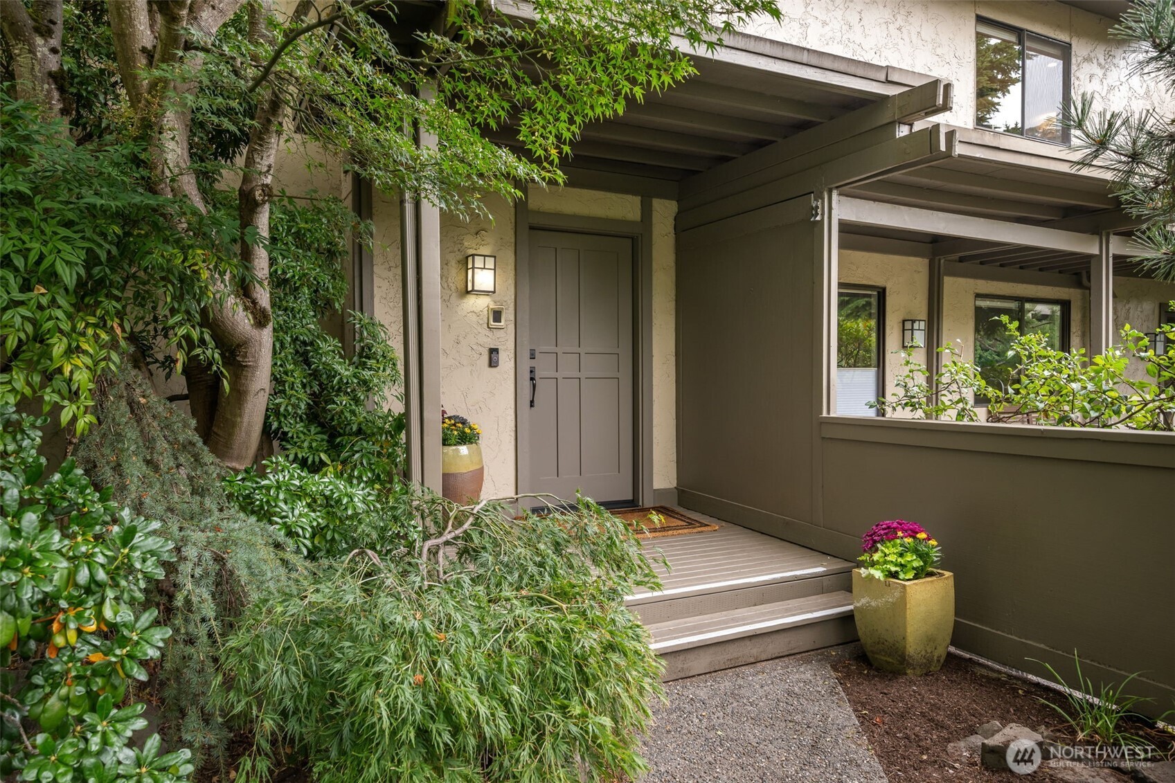 6570 Park Point Way NE