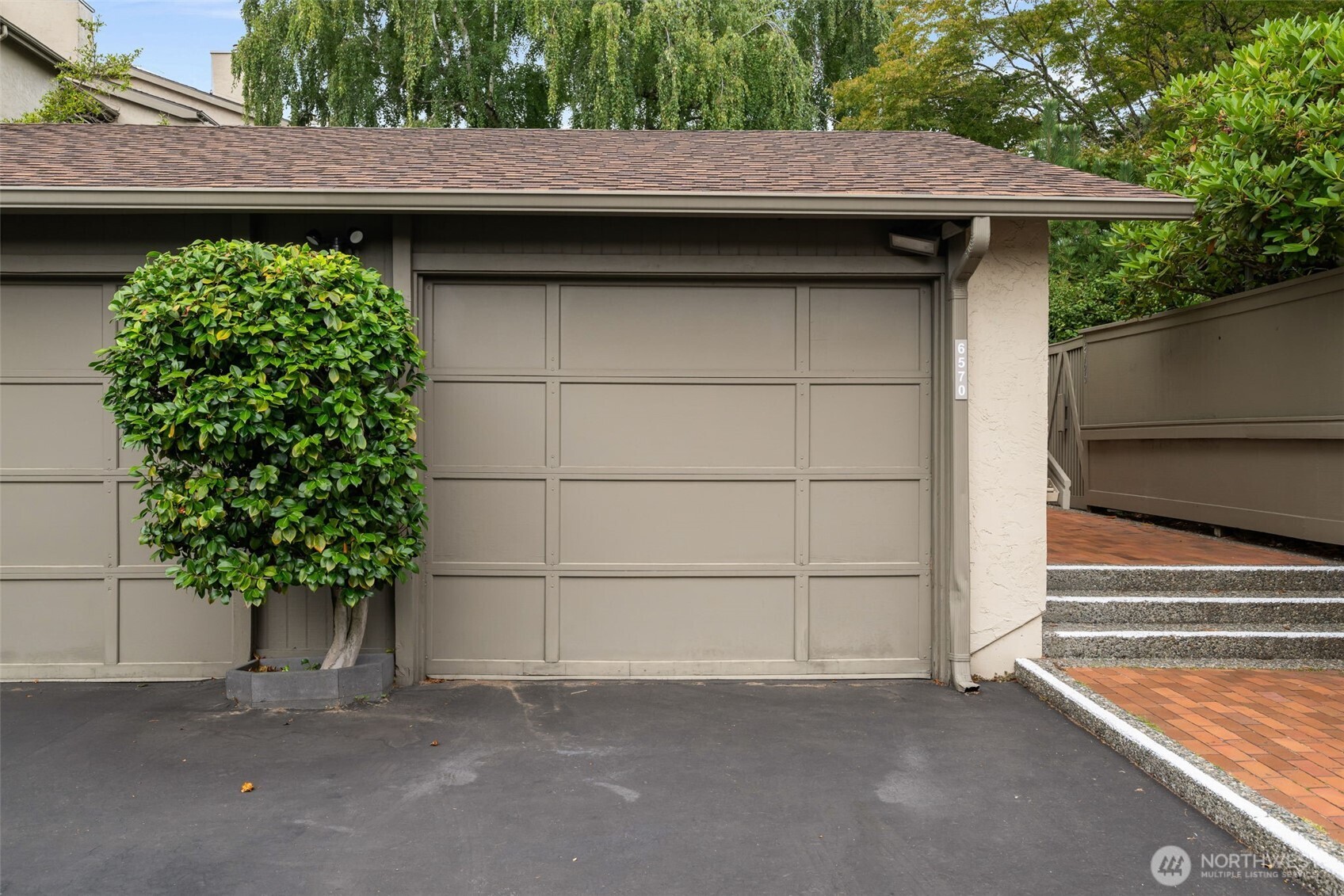 6570 Park Point Way NE