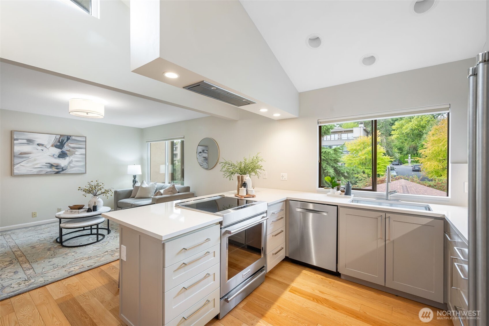 6570 Park Point Way NE