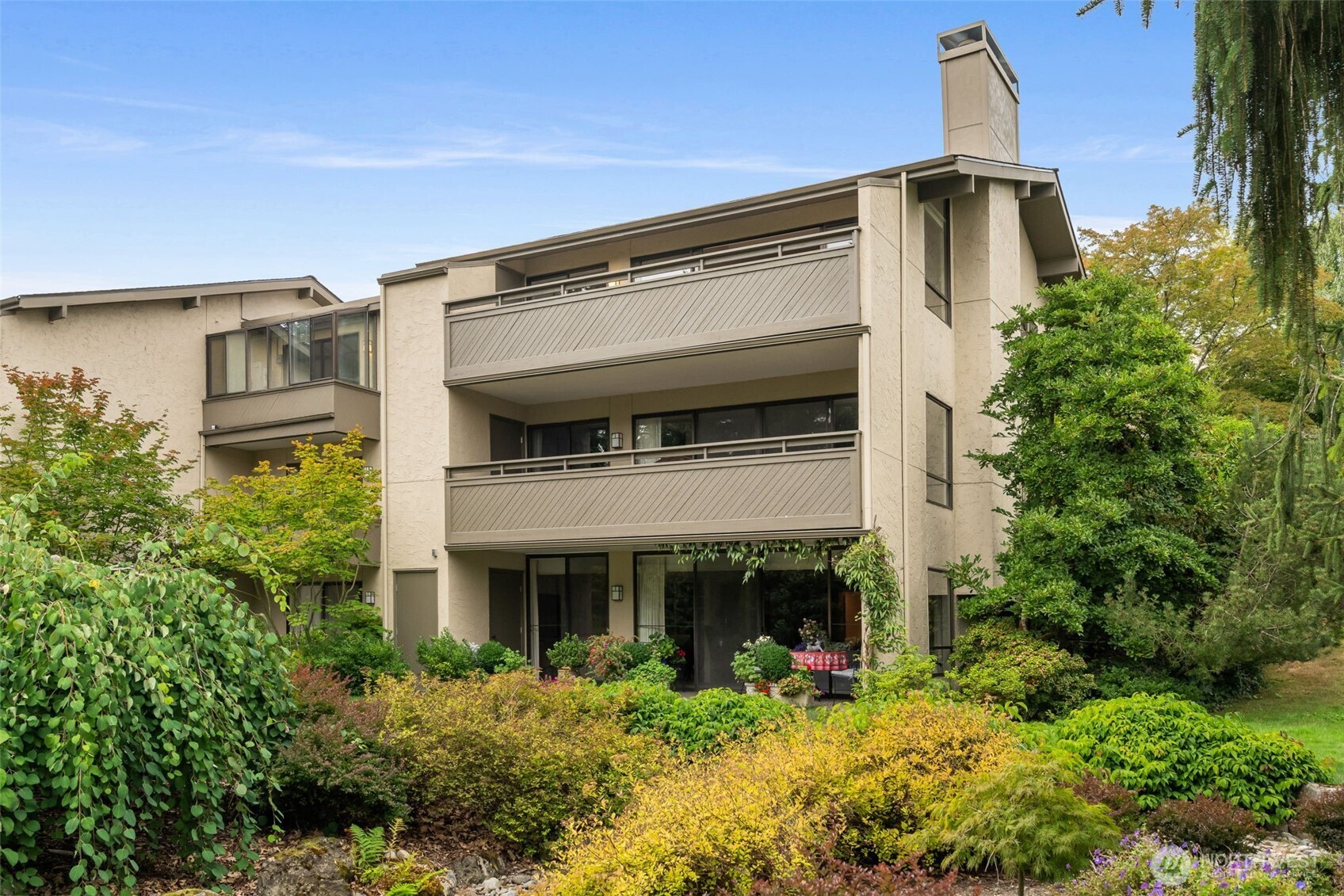 6570 Park Point Way NE