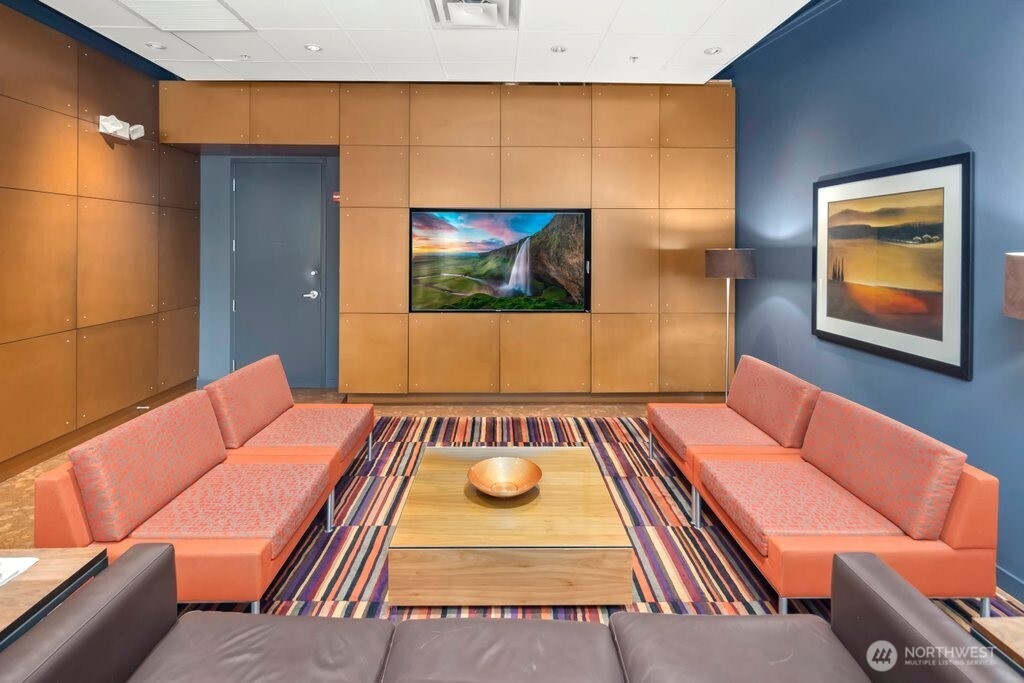 3104 Western Avenue Unit: 602