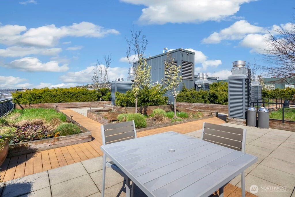 3104 Western Avenue Unit: 602