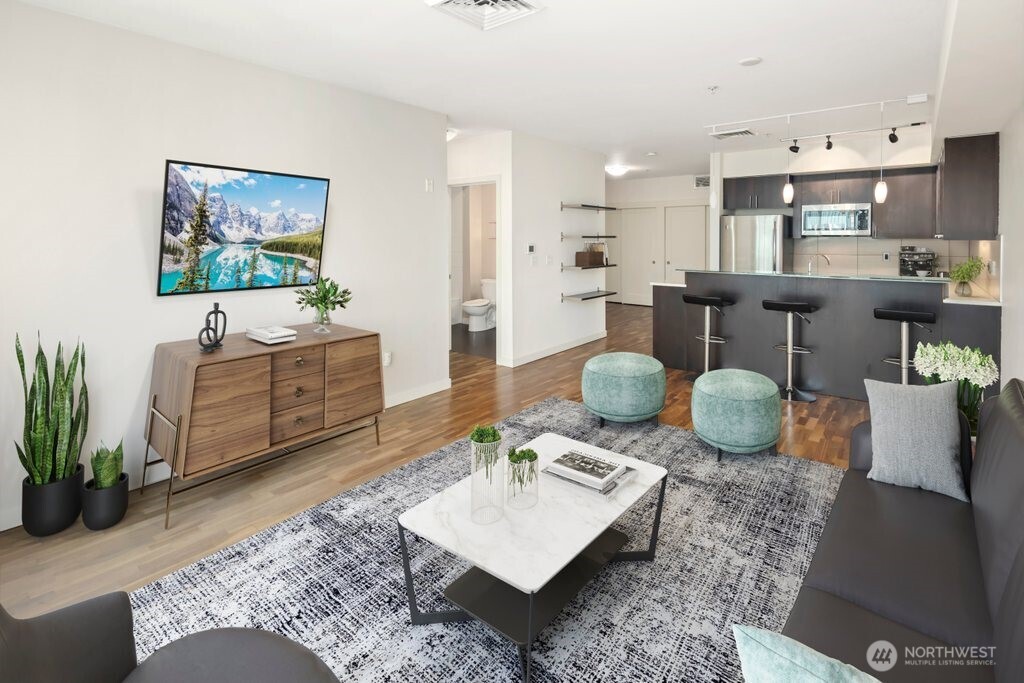 3104 Western Avenue Unit: 602