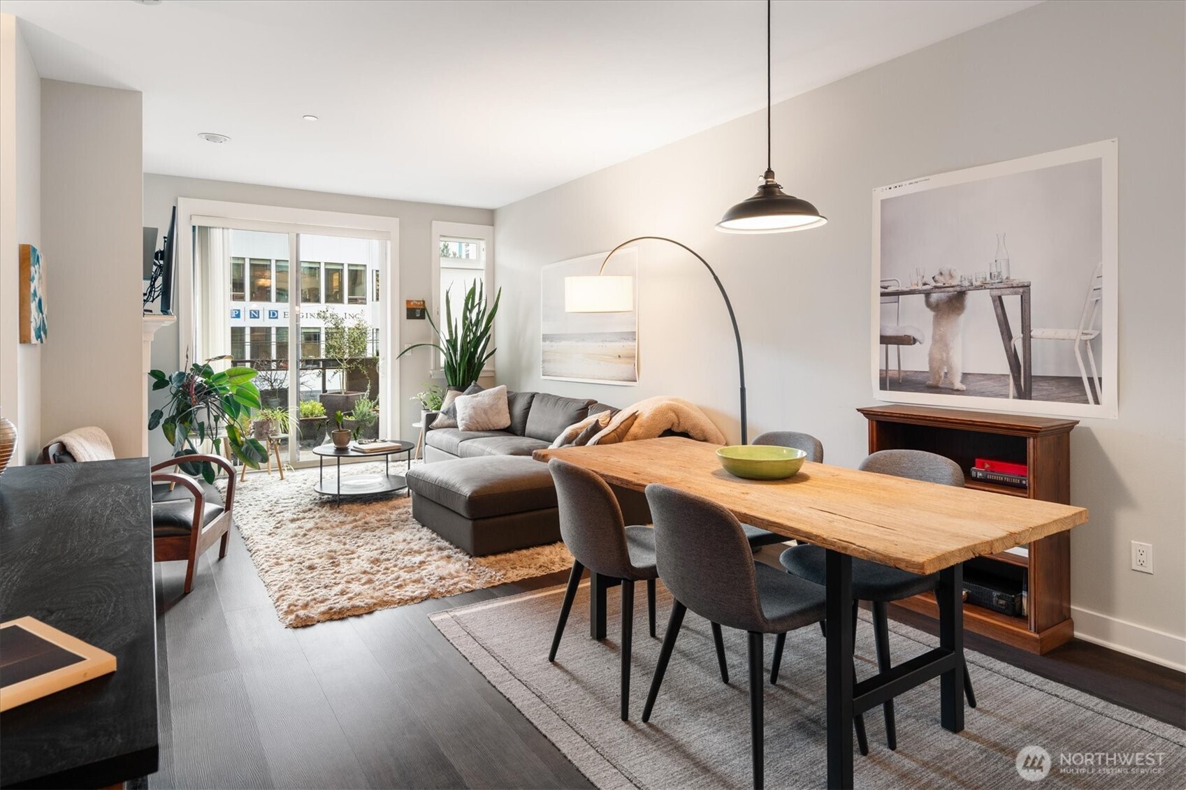 3217 Eastlake Avenue E Unit: 210