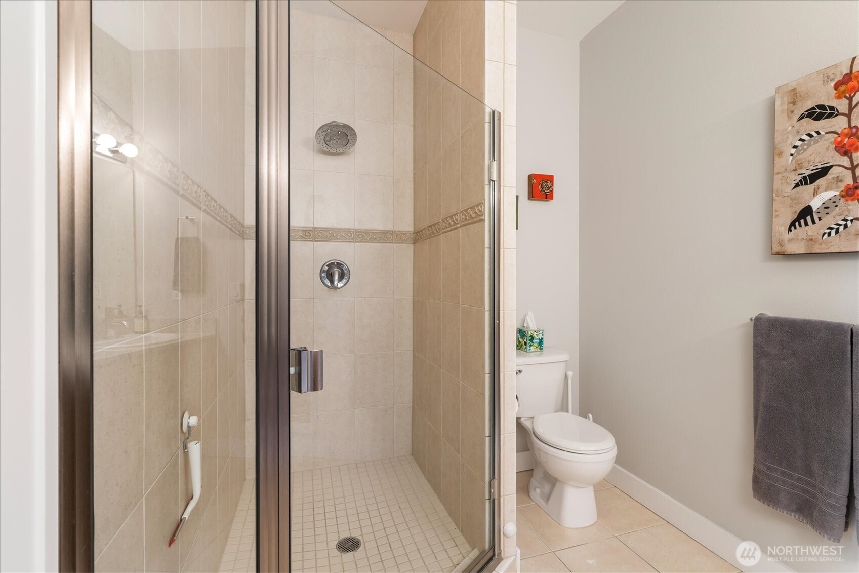 3217 Eastlake Avenue E Unit: 210