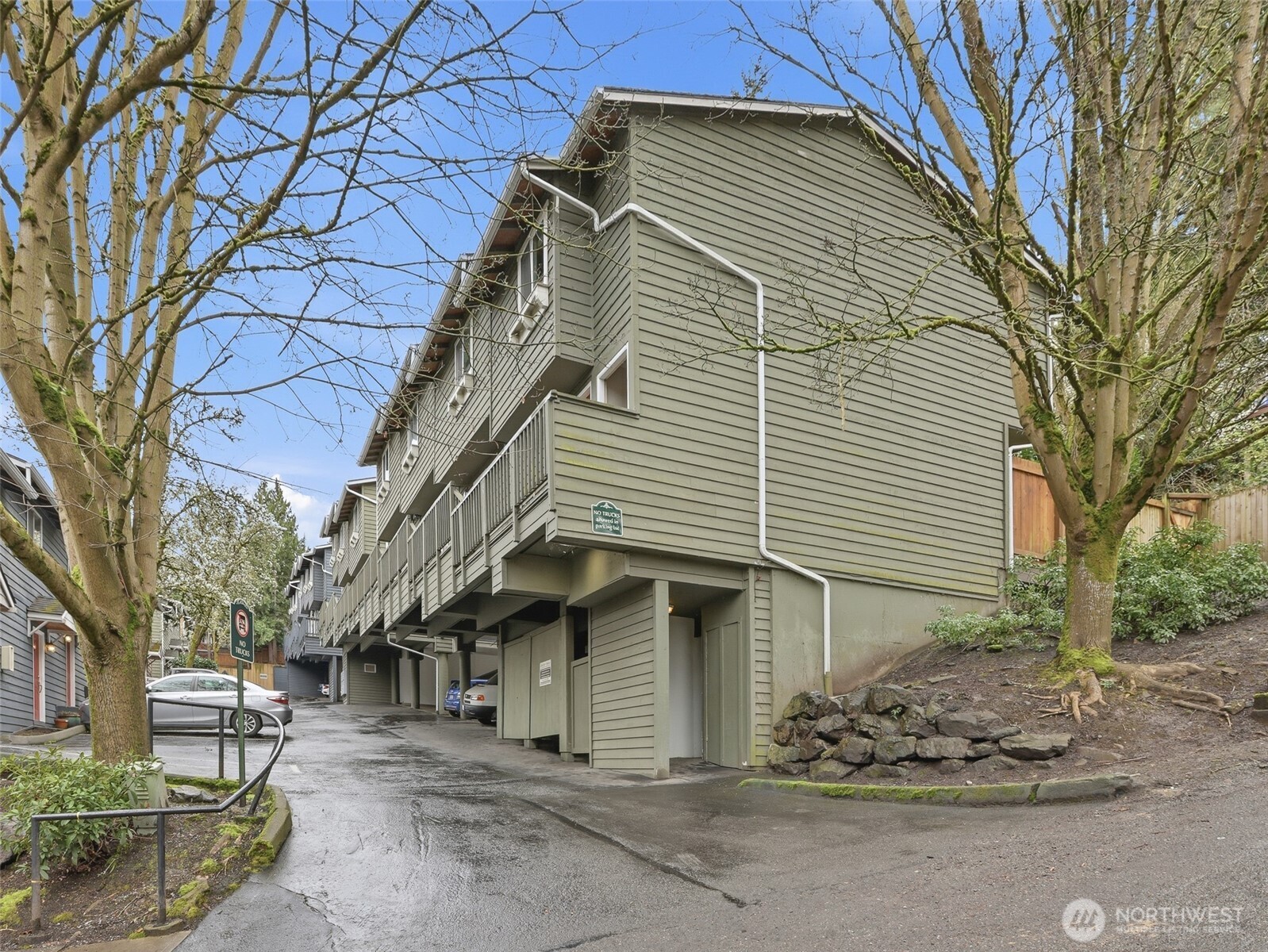 301 W Raye Street Unit: 201