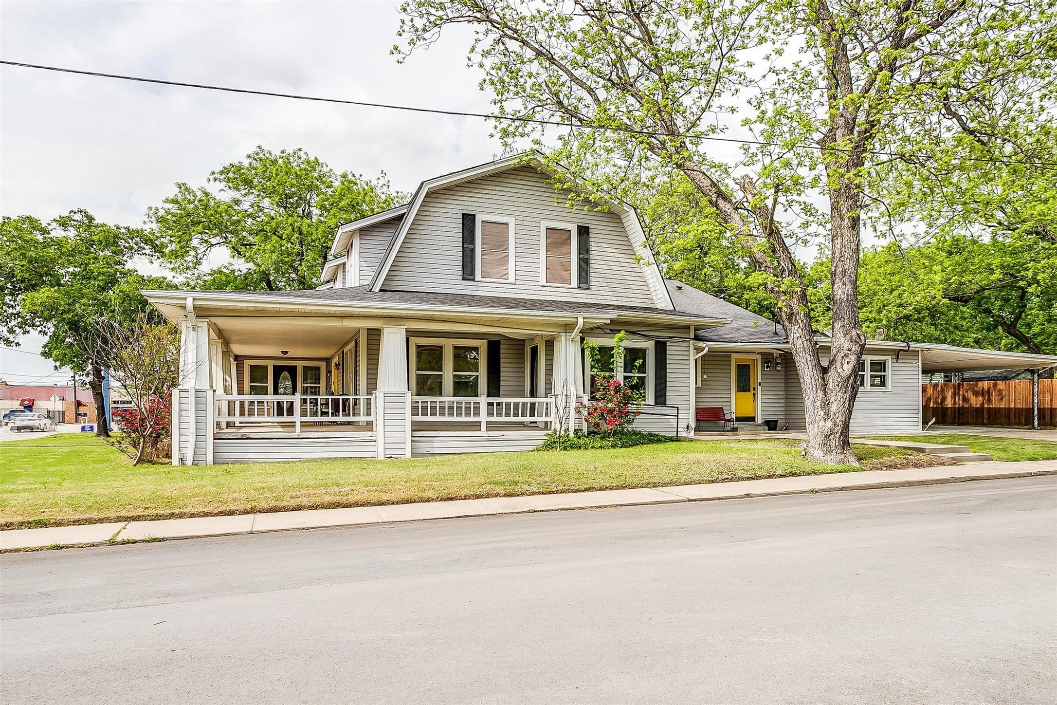 109 S 3rd Street