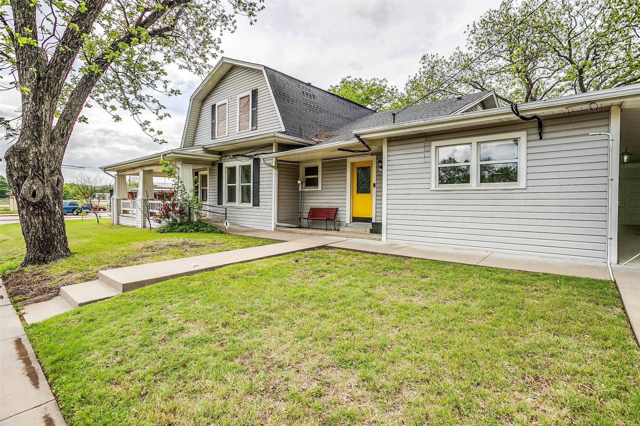 109 S 3rd Street