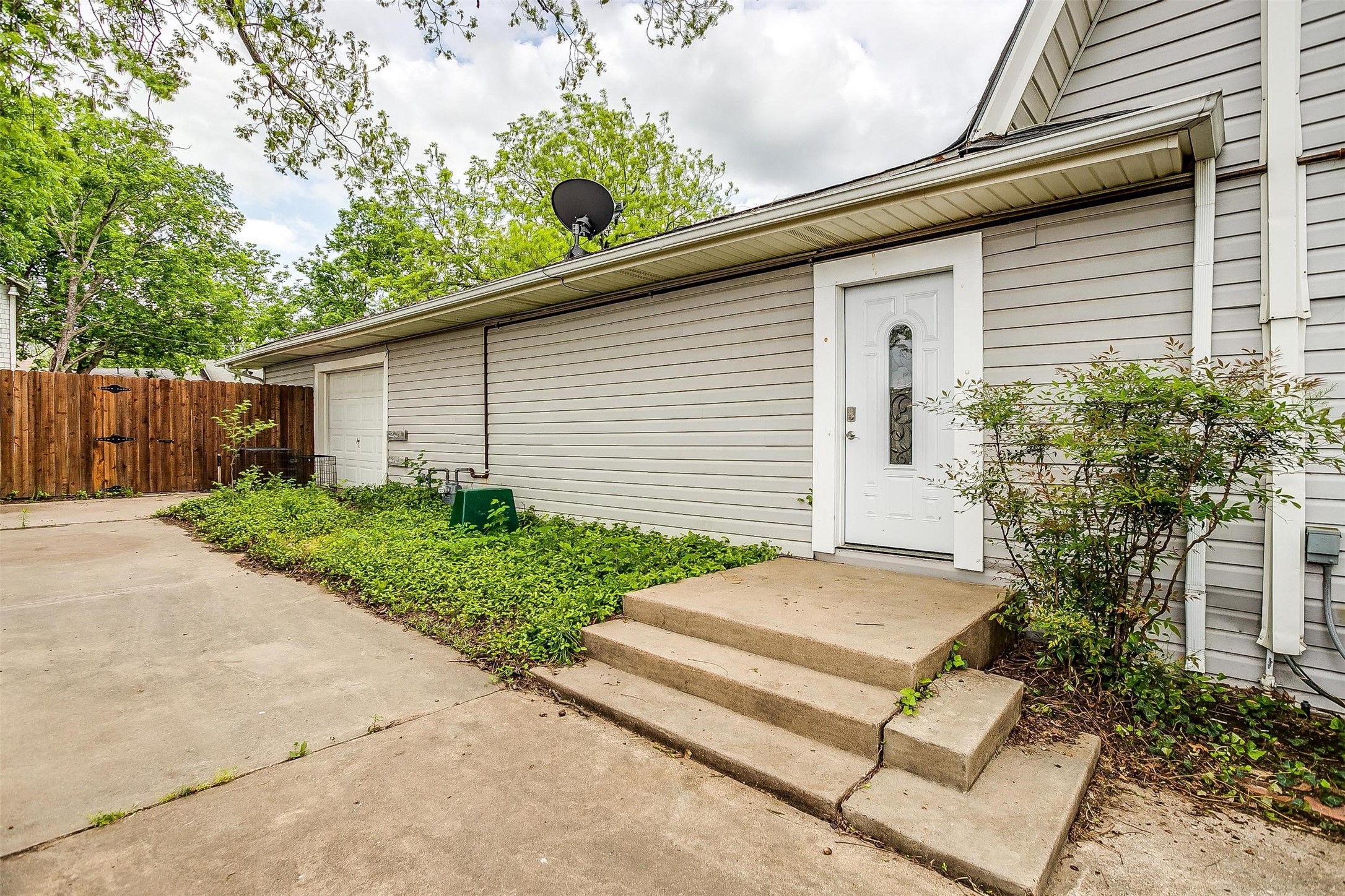 109 S 3rd Street