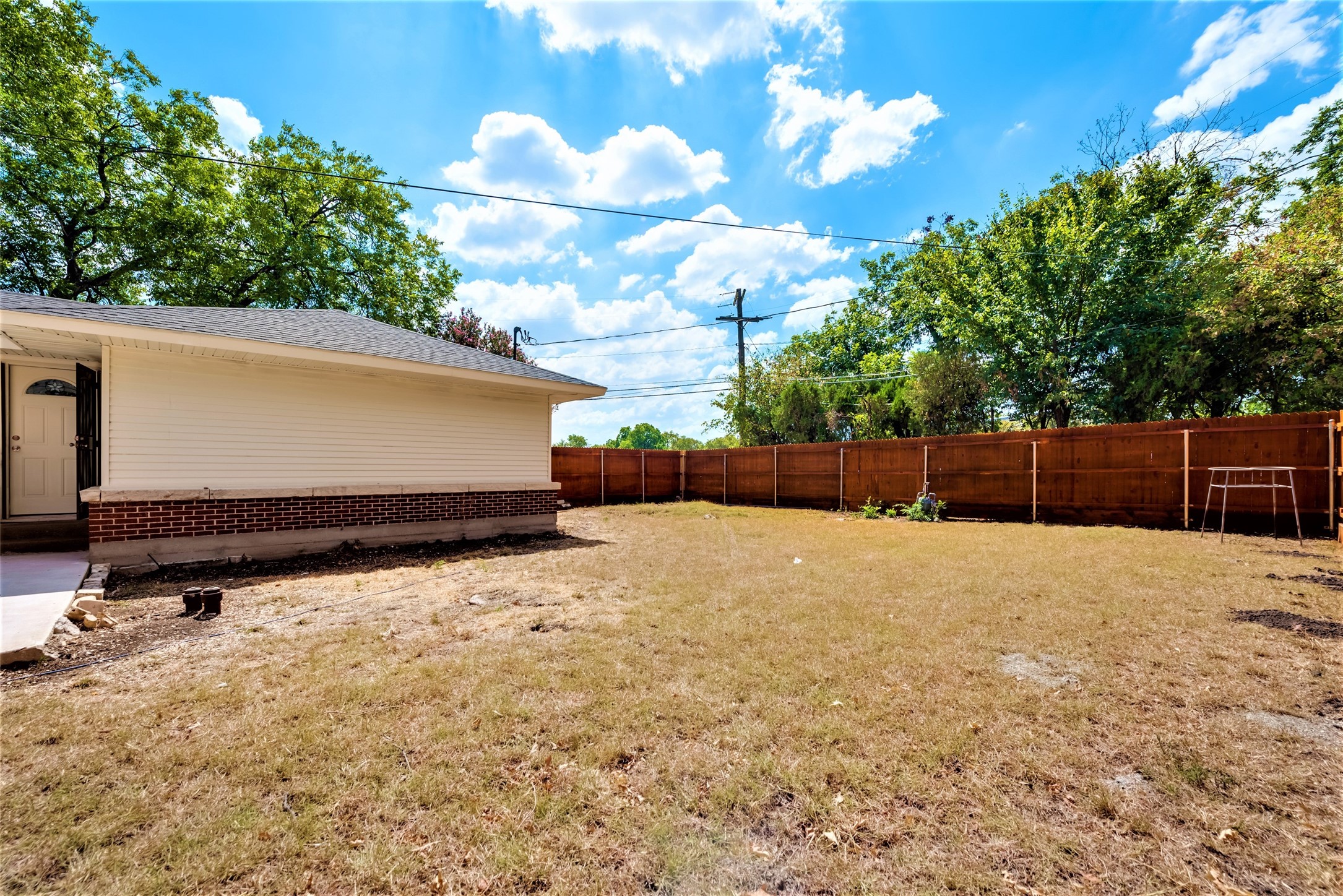 2336 Dugald Place