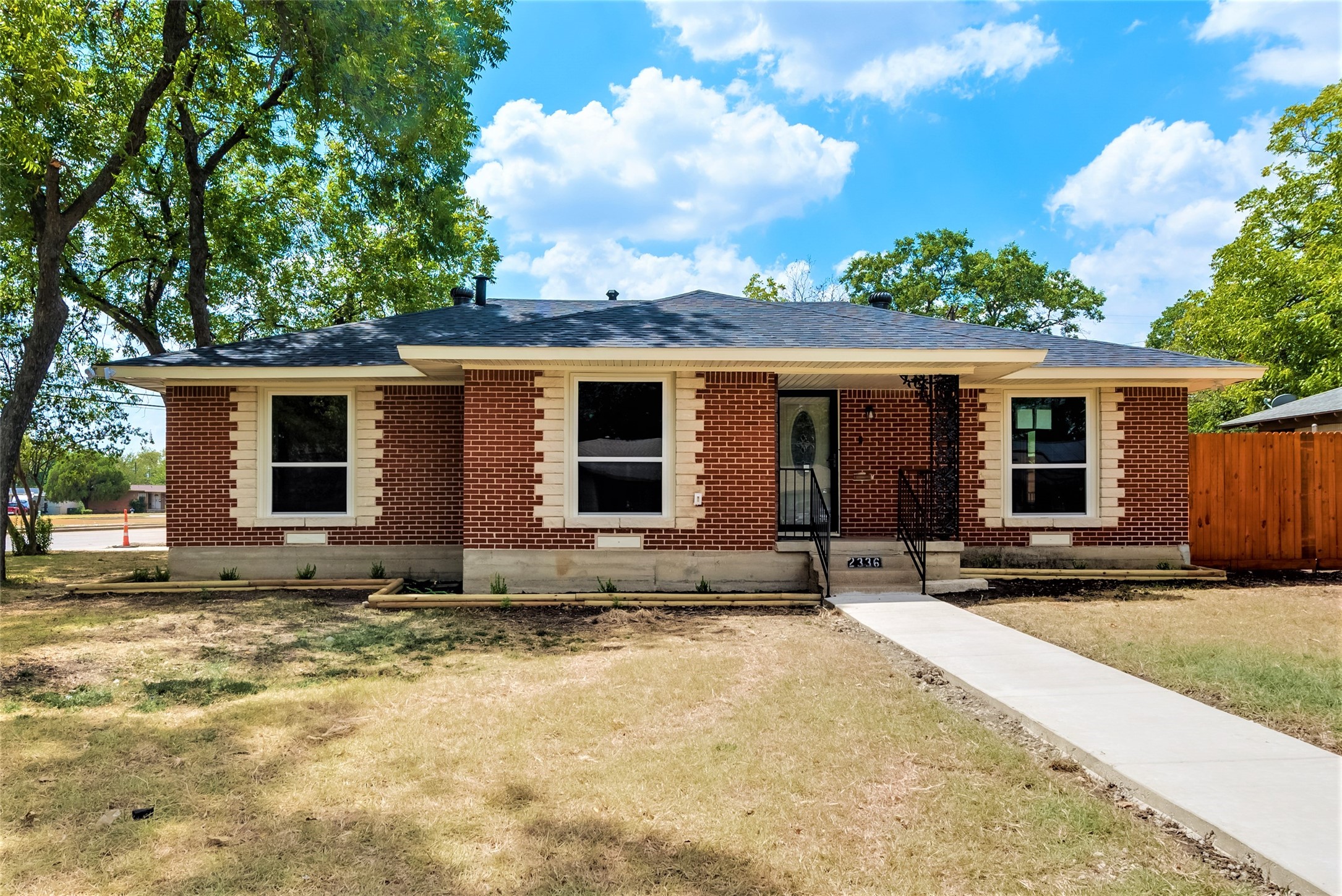 2336 Dugald Place