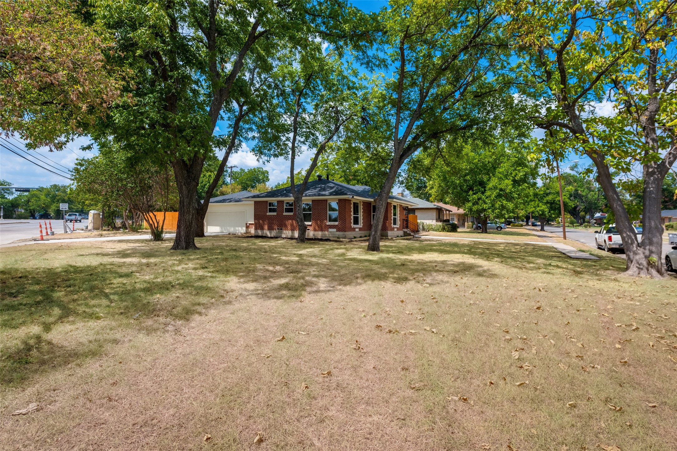 2336 Dugald Place