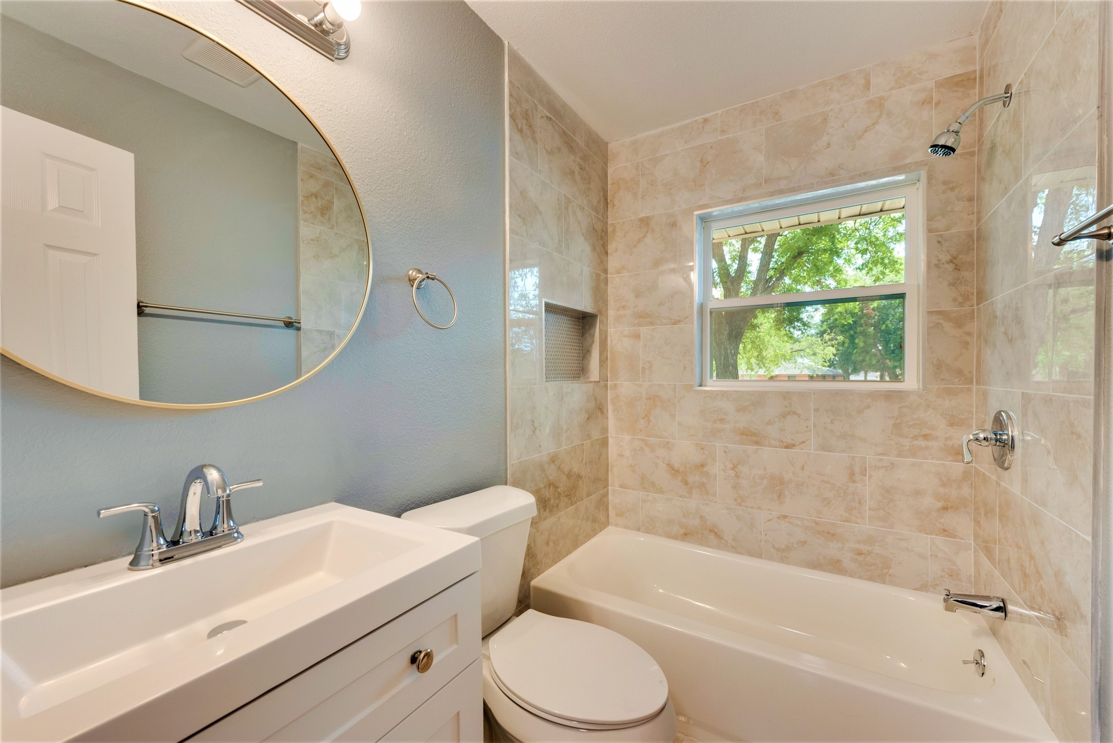 2336 Dugald Place