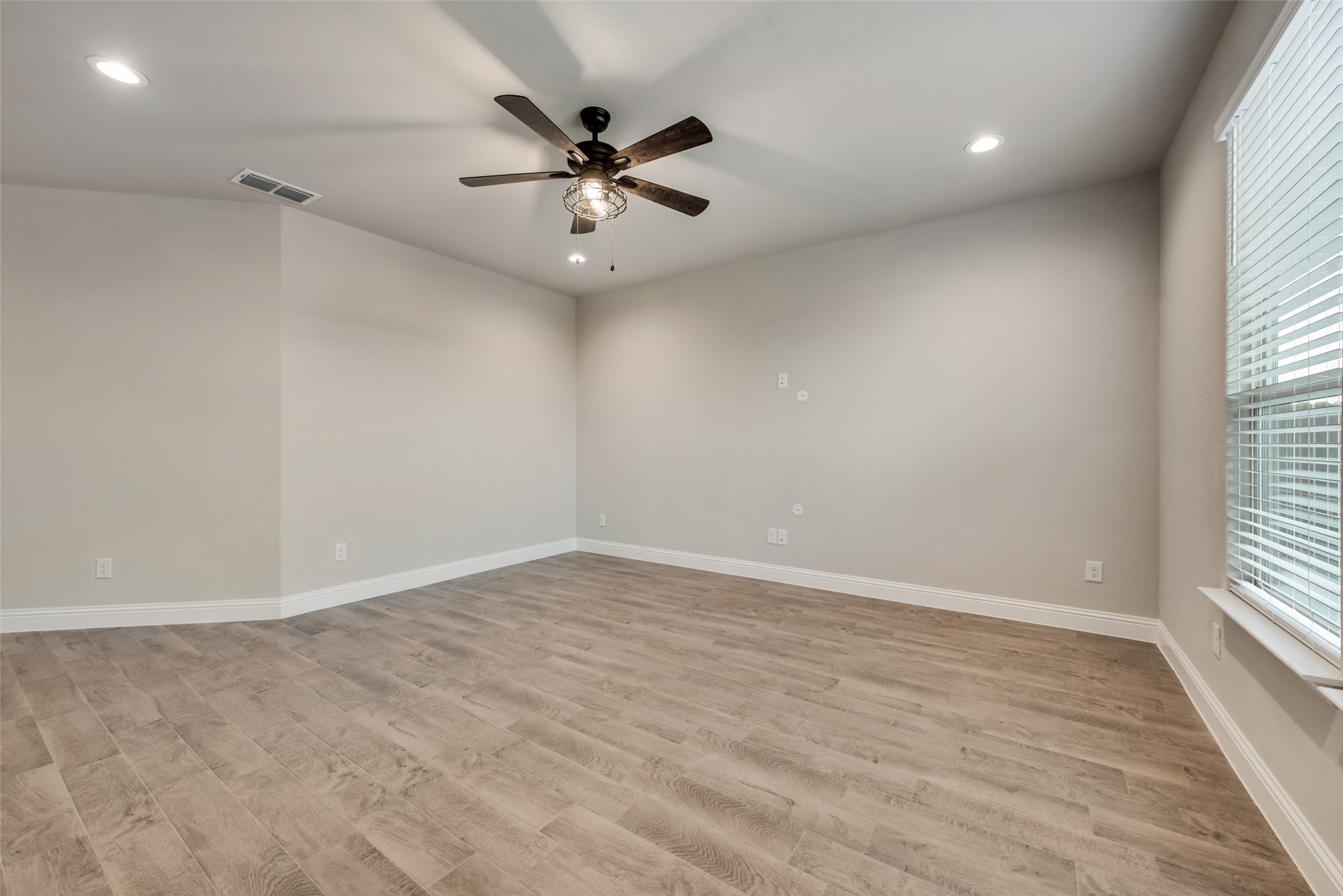 11052 Rockchapel Drive