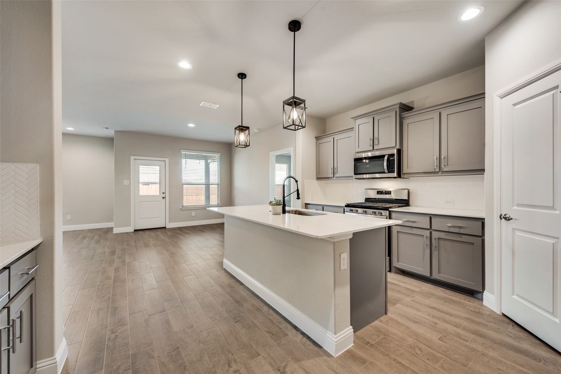 11052 Rockchapel Drive
