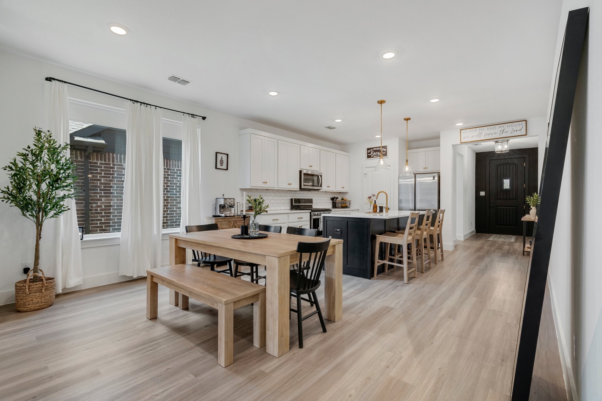 2429 Elm Place